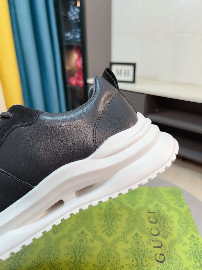 Men's shoes 💰440🌹🌹GUCCI [Gucci] New high-end brand of men's shoes, the latest fashionable casual men's shoes, trendy and versatile style, relaxed and sporty style, uppers imported from Italy, first-layer cowhide, genuine leather lining and ultra-fine workmanship. Original personalized fashionable rubber wear-resistant outsole, light and comfortable on the foot, size 38-44